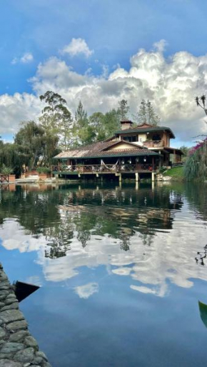 EL LAGO HOTEL